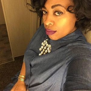 Meet your Posher, Yolanda